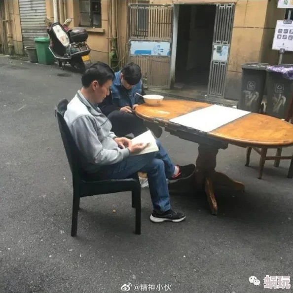 亲胸揉胸膜下刺激娇喘高清，网友们对此表示不同看法，有人认为内容过于露骨，也有人觉得这是艺术表现的一种形式